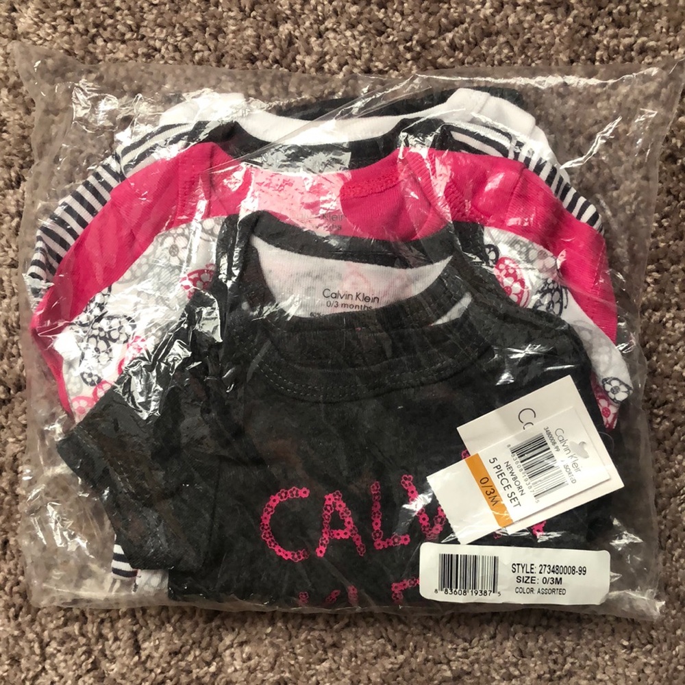 NWT Newborn Baby Onesies 5 pk